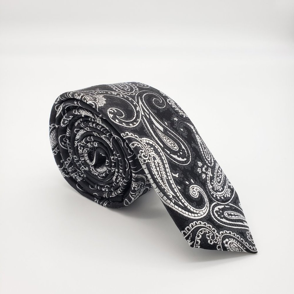Laurant Bennet Milano Mens Dress Suit Skinny Neck Tie Black Paisley 57"L 2 1/8"W